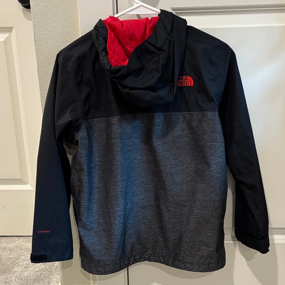 The North Face Kids Raincoat - Picture 3 of 3